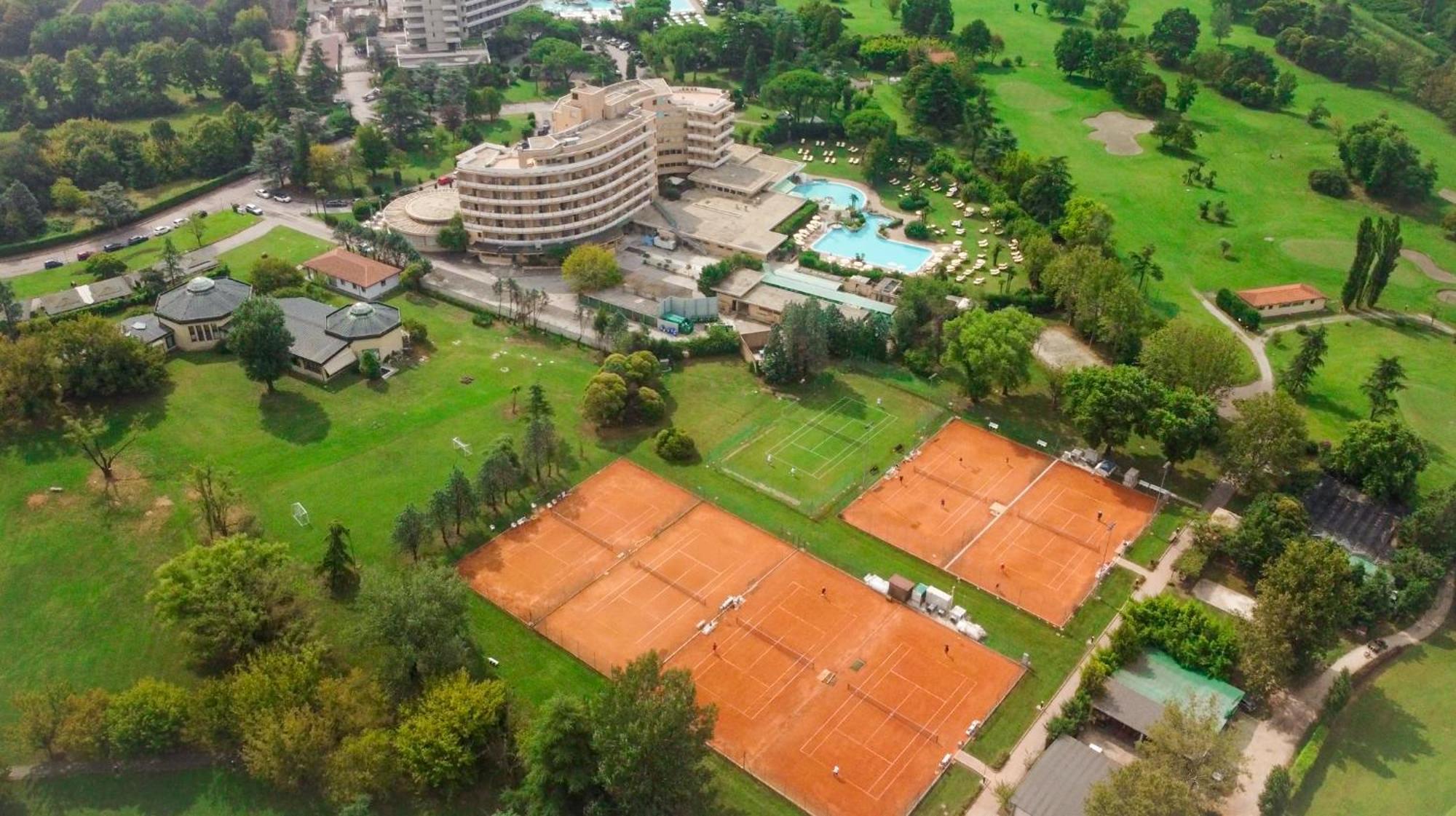 Galzignano Resort Terme & Golf - Hotel Sporting Galzignano Terme ภายนอก รูปภาพ